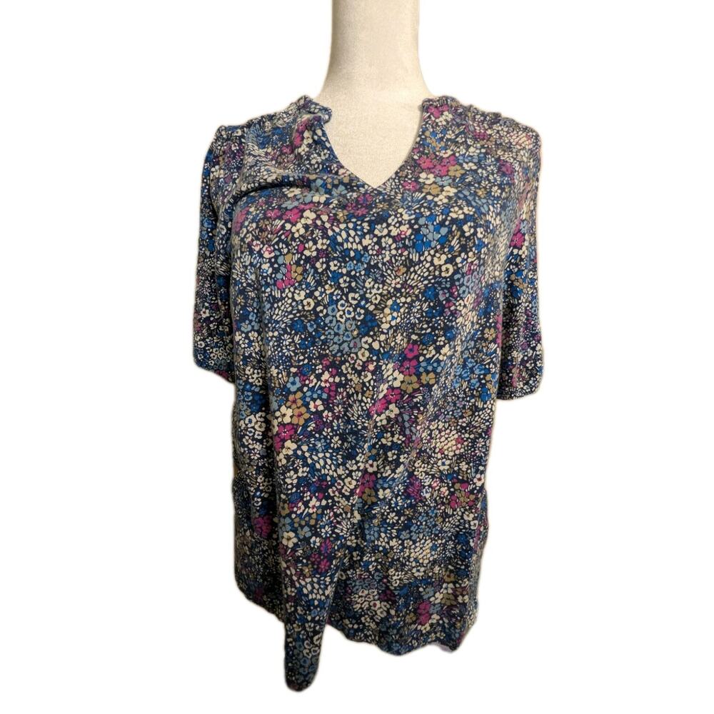 Land's End women size XS 2-4 Blue Floral Shirt blouse top short sleeve v-neck